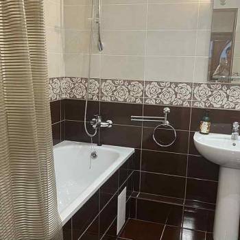 Сдается 2-х комнатная квартира, 74 м²