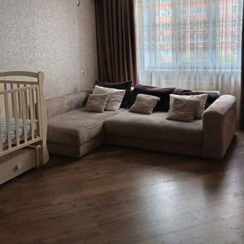 Сдается 1-комнатная квартира, 42 м²