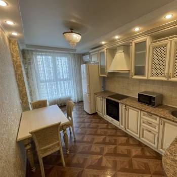 Сдается 1-комнатная квартира, 40 м²