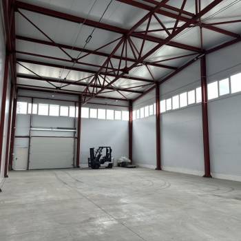 Сдается Нежилое помещение, 295 м²