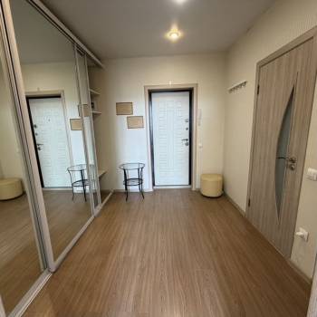 Продается 1-комнатная квартира, 39 м²