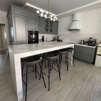 Продается 3-х комнатная квартира, 126 м²