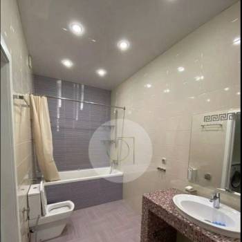 Продается 3-х комнатная квартира, 130 м²