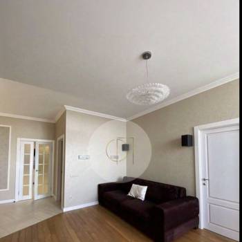 Продается 3-х комнатная квартира, 130 м²