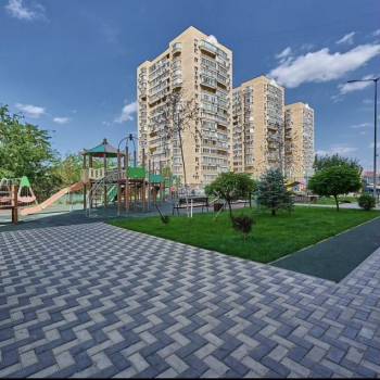 Продается 1-комнатная квартира, 42 м²