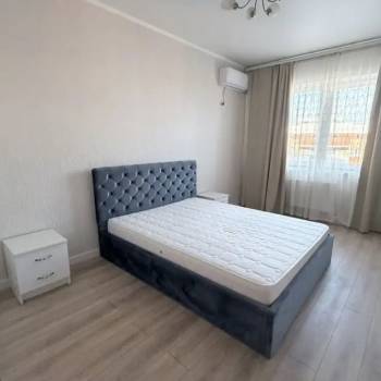 Продается 1-комнатная квартира, 38 м²