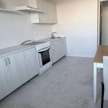 Продается 1-комнатная квартира, 38 м²