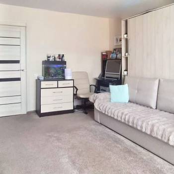 Продается 1-комнатная квартира, 37 м²