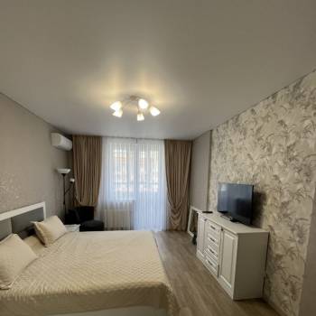 Продается 1-комнатная квартира, 40 м²