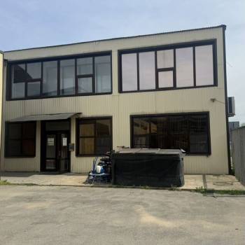 Сдается Нежилое помещение, 225 м²