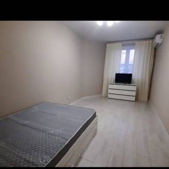 Сдается 1-комнатная квартира, 39 м²