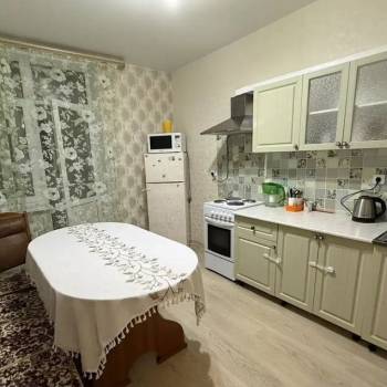 Сдается 1-комнатная квартира, 48 м²