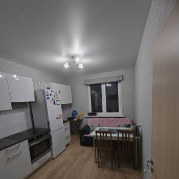 Продается 1-комнатная квартира, 40,4 м²