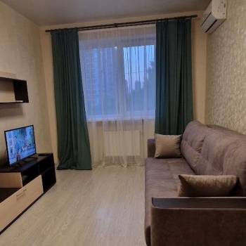 Сдается 1-комнатная квартира, 38 м²