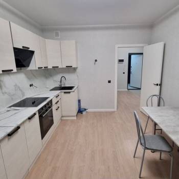 Сдается 1-комнатная квартира, 46 м²