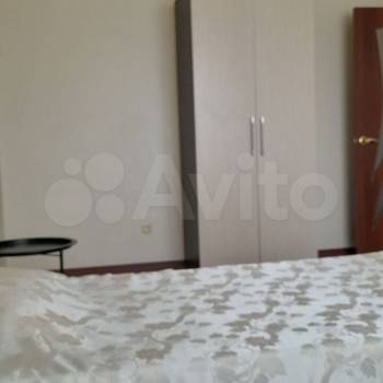 Сдается Многокомнатная квартира, 80 м²