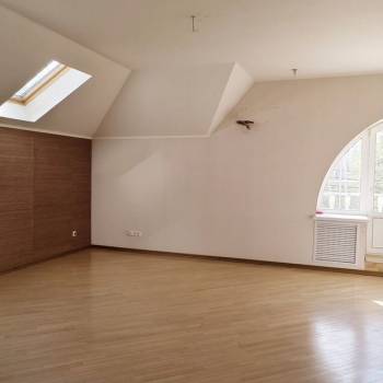 Продается Дом, 242 м²