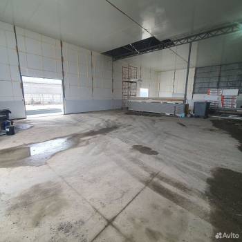 Сдается Нежилое помещение, 1300 м²