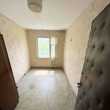 Продается Многокомнатная квартира, 61 м²