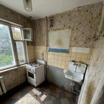 Продается Многокомнатная квартира, 61 м²