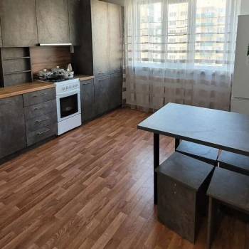 Сдается 2-х комнатная квартира, 72 м²