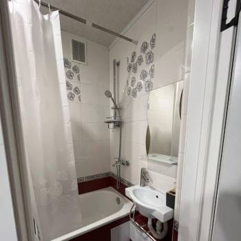 Сдается Многокомнатная квартира, 62,5 м²