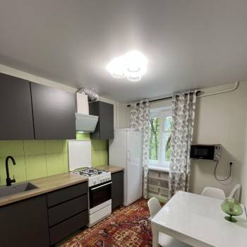 Сдается Многокомнатная квартира, 62,5 м²