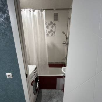 Сдается Многокомнатная квартира, 62,5 м²