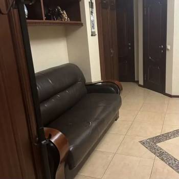 Сдается 2-х комнатная квартира, 85 м²