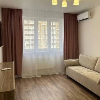 Сдается 1-комнатная квартира, 37 м²