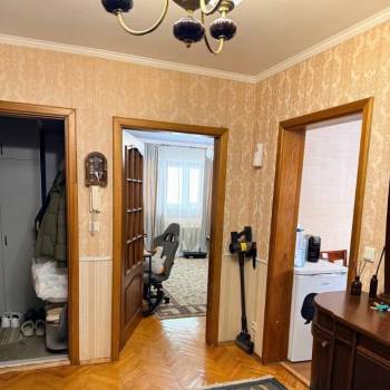 Продается Многокомнатная квартира, 93 м²