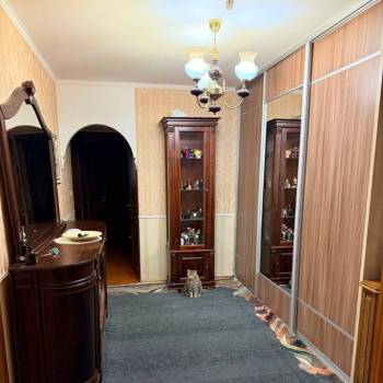 Продается Многокомнатная квартира, 93 м²