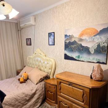 Продается Многокомнатная квартира, 93 м²