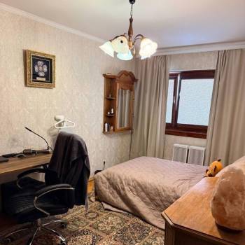 Продается Многокомнатная квартира, 93 м²