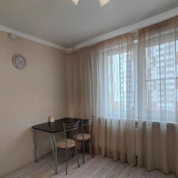 Сдается 1-комнатная квартира, 42 м²
