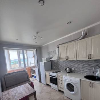 Сдается 1-комнатная квартира, 40 м²