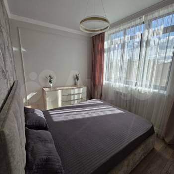 Сдается 1-комнатная квартира, 55 м²
