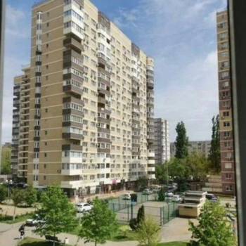 Сдается 1-комнатная квартира, 42 м²