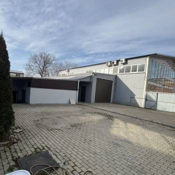Сдается Нежилое помещение, 215 м²
