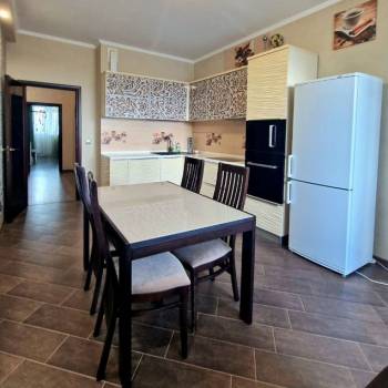 Сдается 2-х комнатная квартира, 80 м²