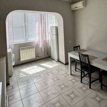 Сдается 1-комнатная квартира, 45 м²