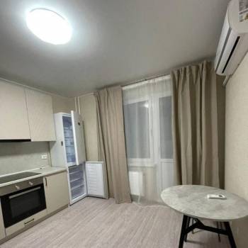 Сдается 1-комнатная квартира, 39 м²