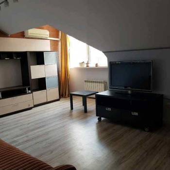 Сдается 1-комнатная квартира, 52 м²