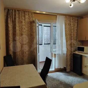 Сдается 1-комнатная квартира, 40 м²
