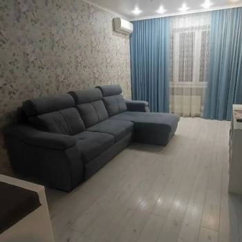 Сдается 1-комнатная квартира, 42 м²