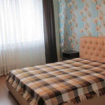 Сдается 2-х комнатная квартира, 76 м²