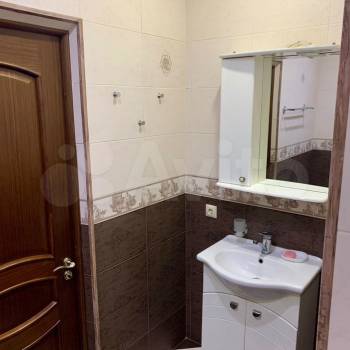 Сдается 2-х комнатная квартира, 63 м²