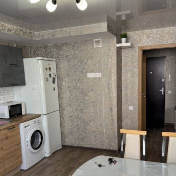 Сдается 1-комнатная квартира, 46 м²