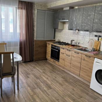 Сдается 1-комнатная квартира, 46 м²