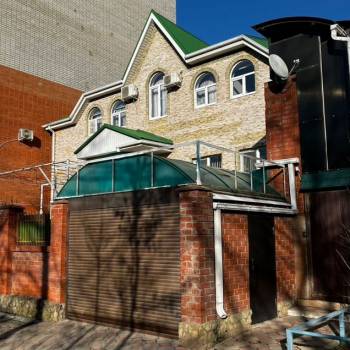 Продается Дом, 330 м²
